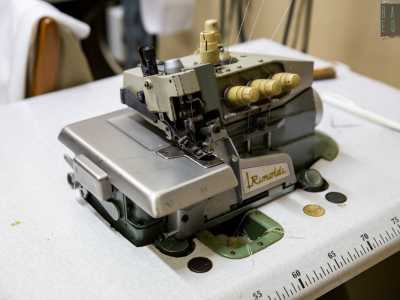A partire dagli anni 60 il compito dell��addobbatore� � stato agevolato dall�ingresso di nuovi strumenti. Ad esempio macchine da cucire pi� moderne �taglia e cuci� sono andate a sostituire il lavoro fatto con forbici, ago e filo